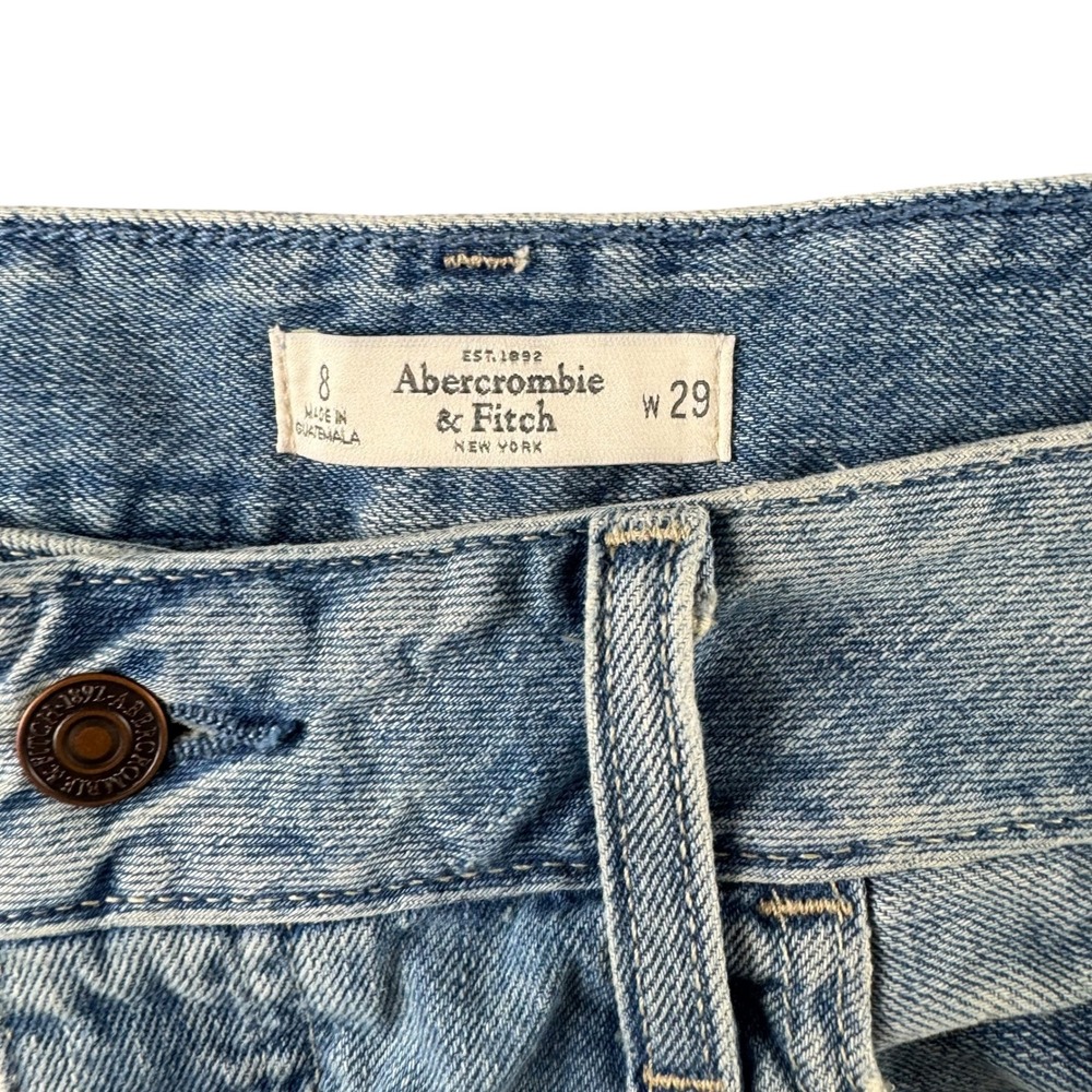 Abercrombie & Fitch Low Rise Boyfriend Denim Shorts Light Wash Distressed Size 8 - Picture 5 of 6